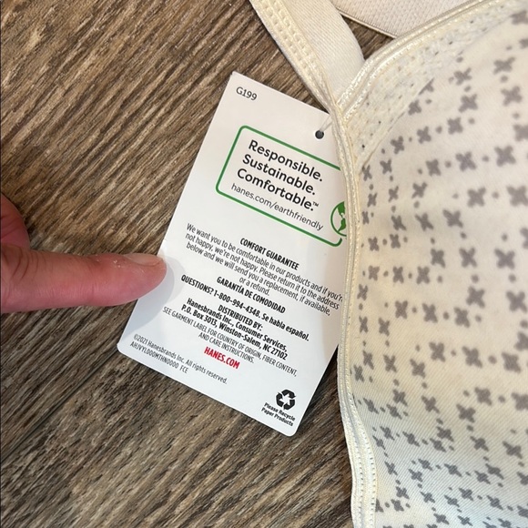 Hanes Women's XL Cream and Gray Smooth Comfort Convertible Wire Free Bra NWT - Picture 3 of 9